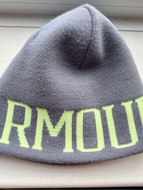 Under Armour Kids Knit Beanie in grey with Lime Lettering